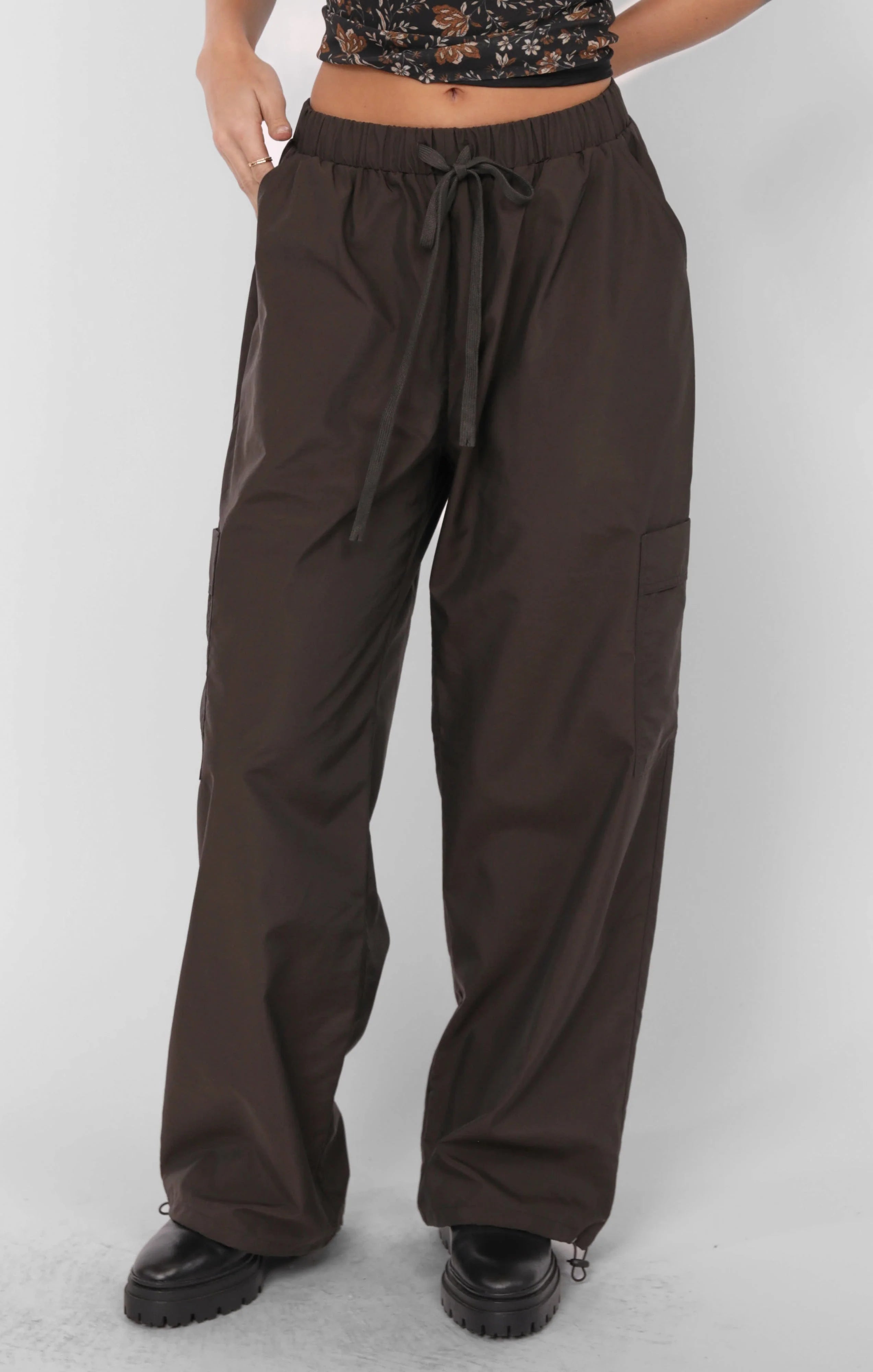 Dark Brown Drawstring-Waist Cargo Wide-Leg Pants
